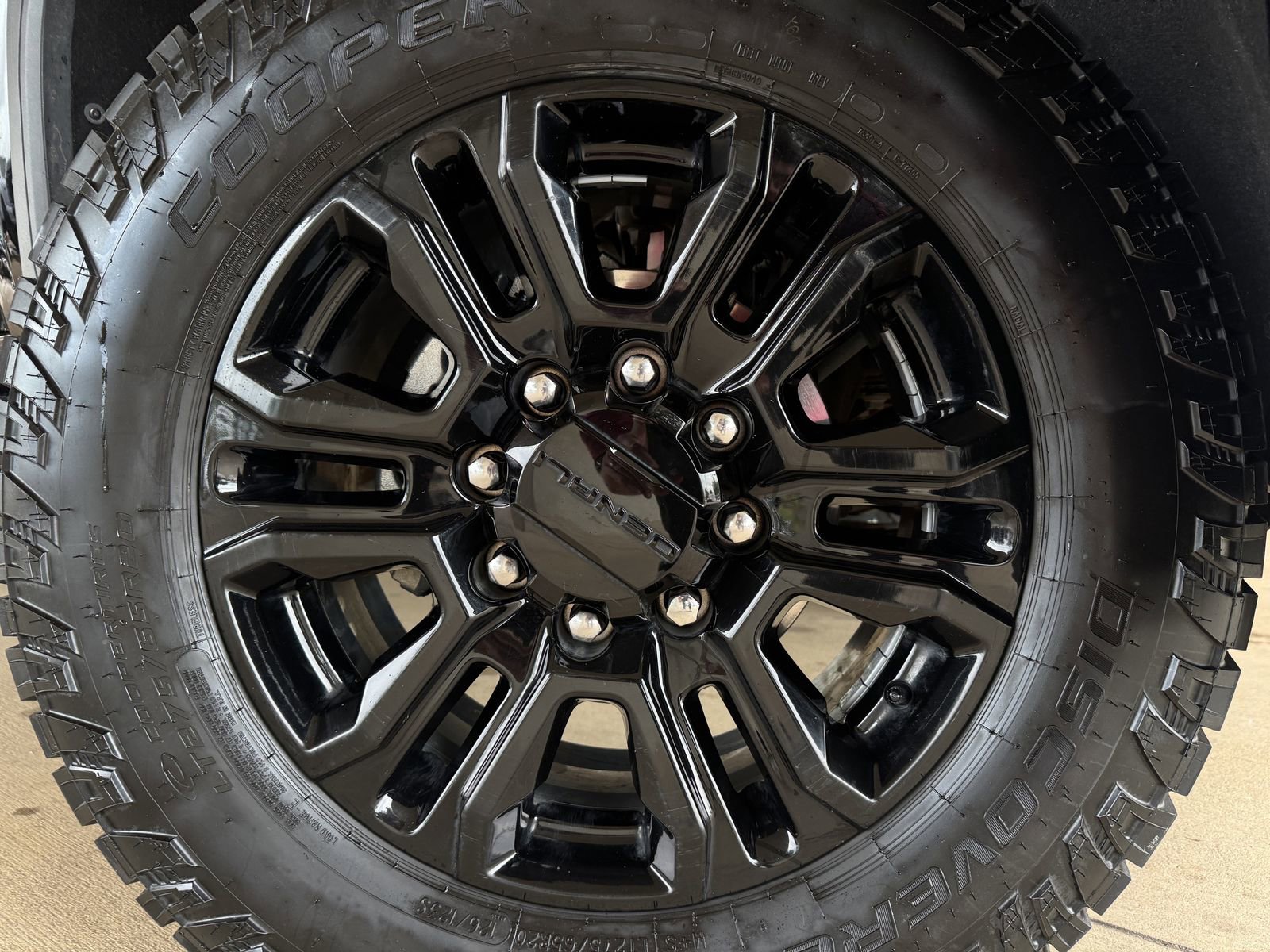 Used 2022 GMC Sierra 2500 Denali w/ Denali Black Diamond Edition AWD/4WD image 10