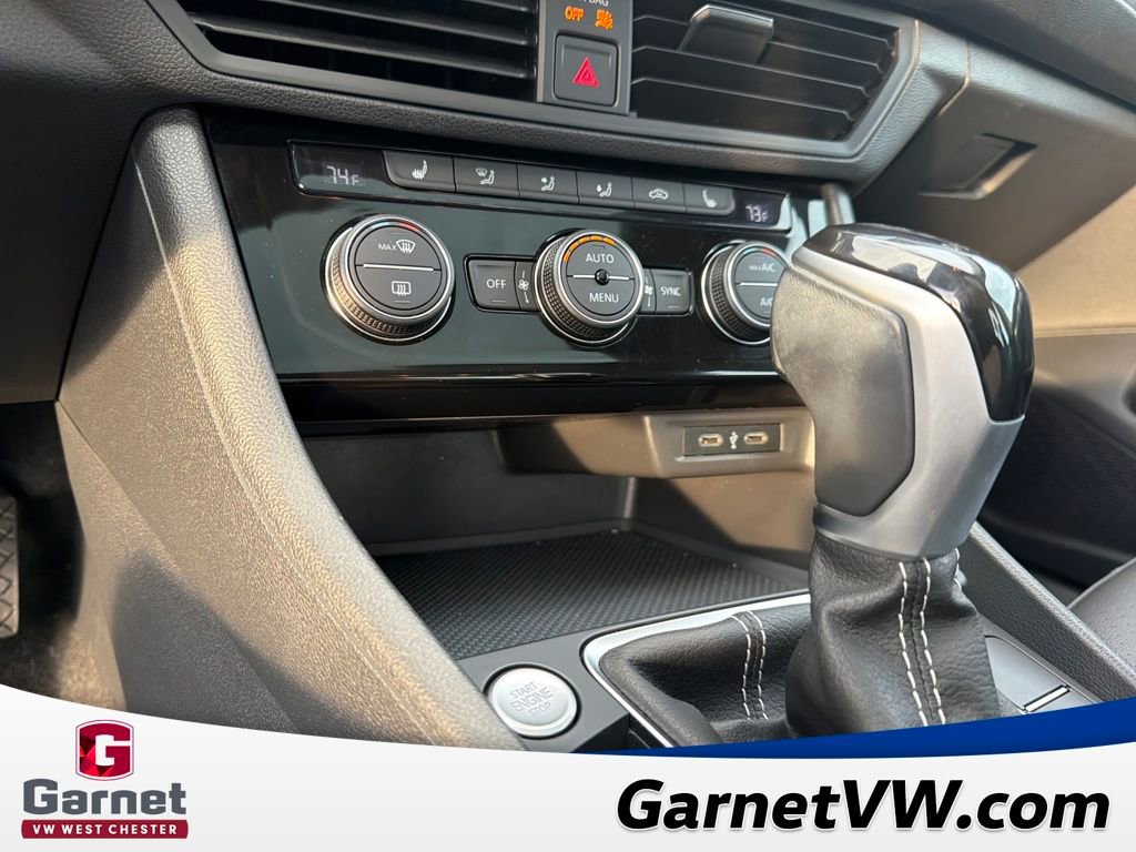 Certified 2023 Volkswagen Jetta SE image 31
