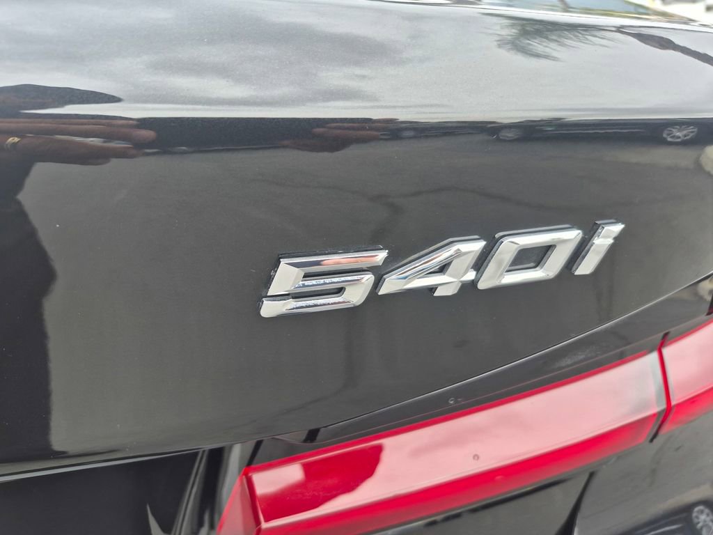 Used 2021 BMW 540i xDrive w/ Executive Package image 17