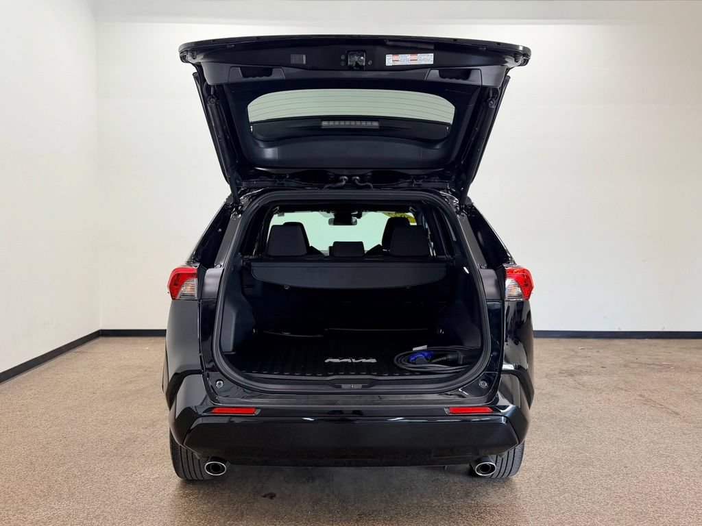 Used 2024 Toyota RAV4 SE w/ Weather & Moonroof Package AWD/4WD image 5