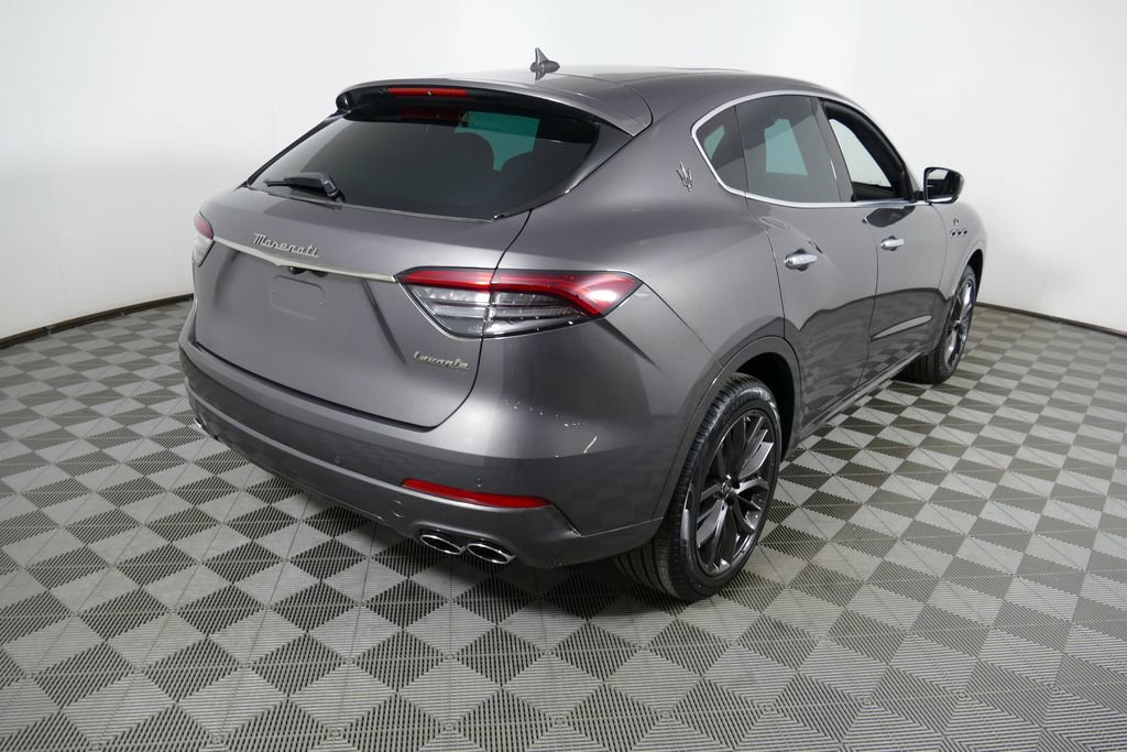 Used 2024 Maserati Levante GT Ultima AWD/4WD image 29