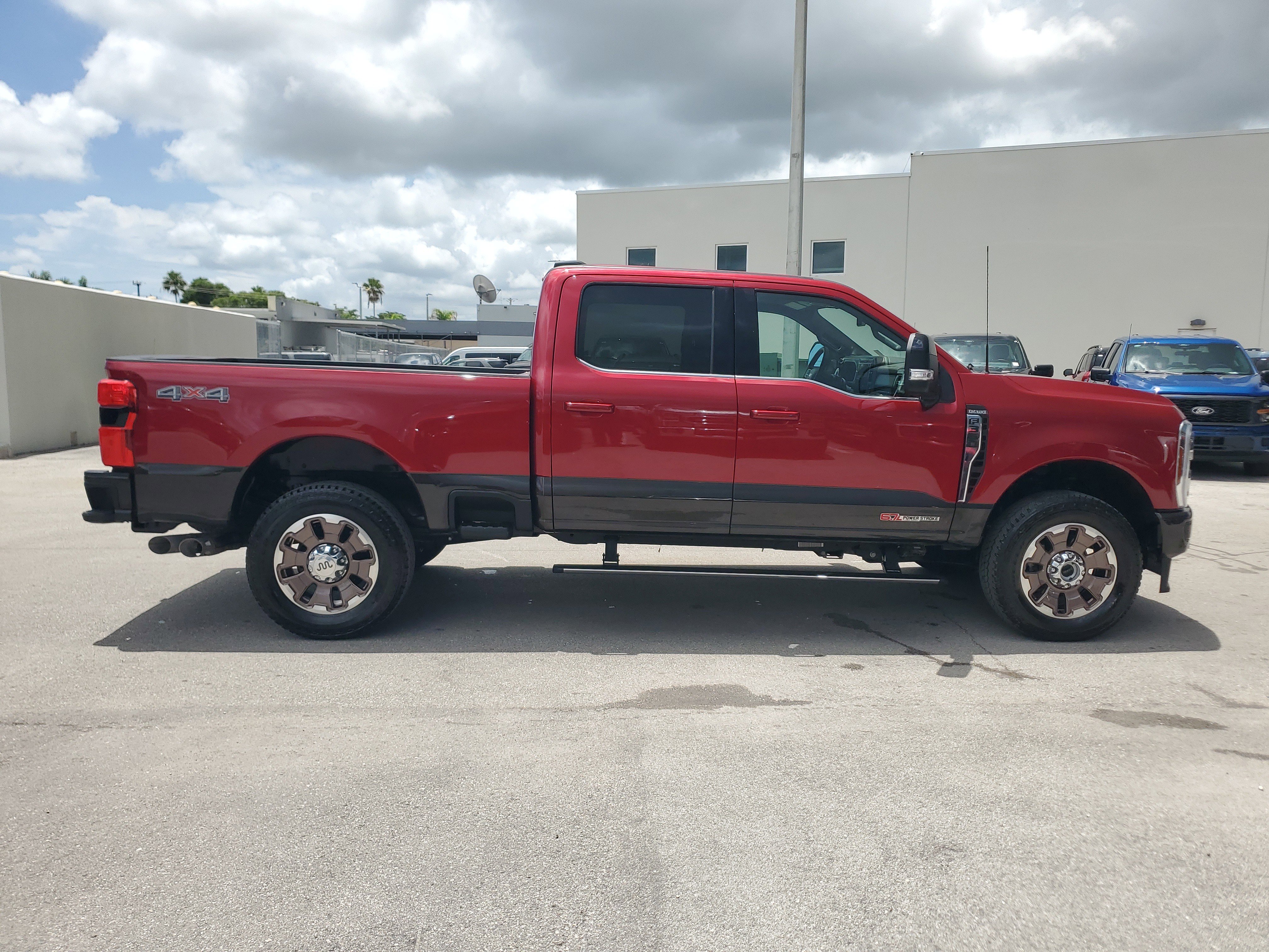 Used 2025 Ford F350 King Ranch image 4