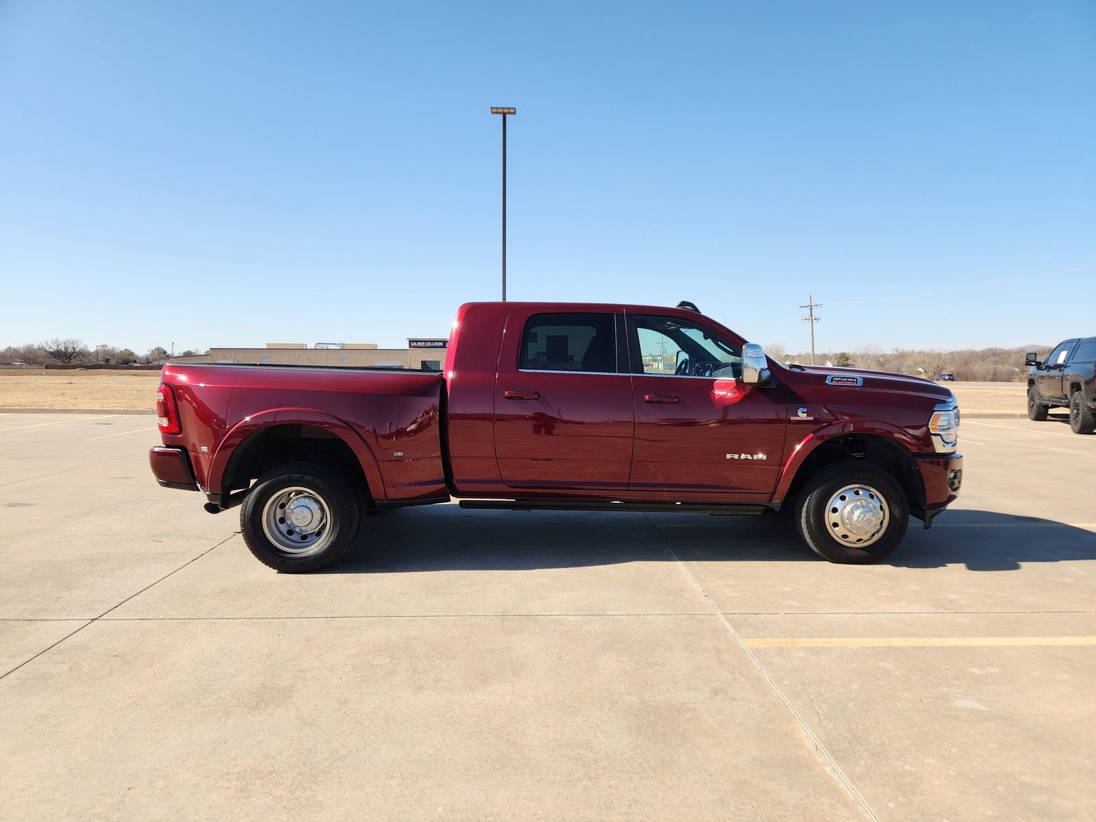 Used 2024 RAM 3500 Limited image 7