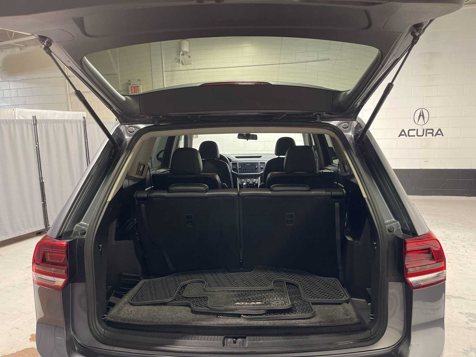 Used 2019 Volkswagen Atlas SE w/ Towing Package AWD/4WD image 19