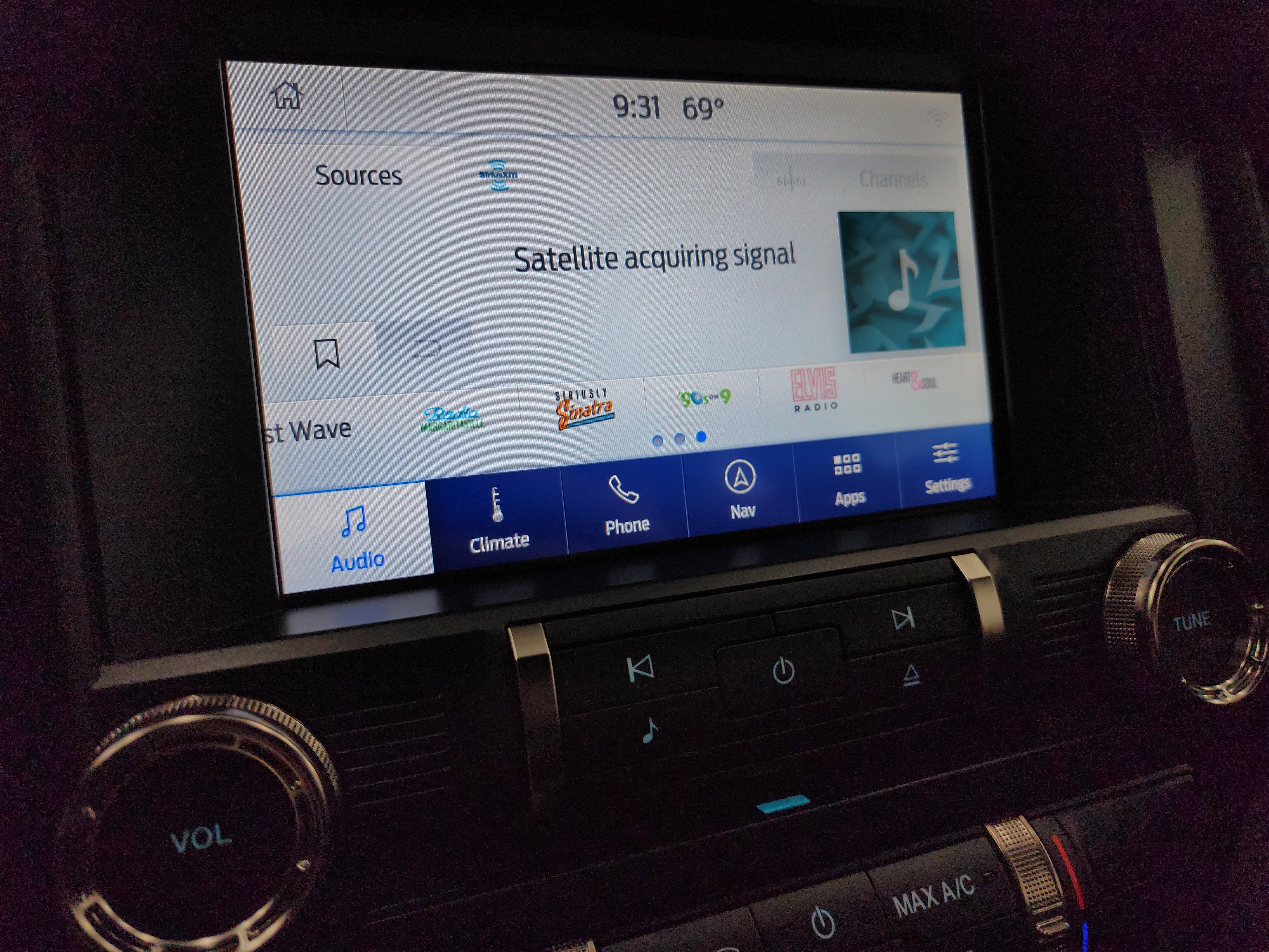 Used 2022 Ford Mustang Shelby GT500 w/ Technology Package image 40