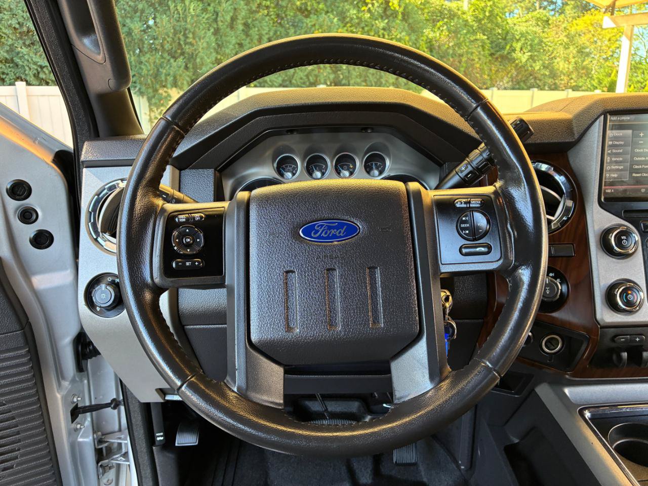 Used 2015 Ford F250 Lariat w/ Lariat Ultimate Package AWD/4WD image 19