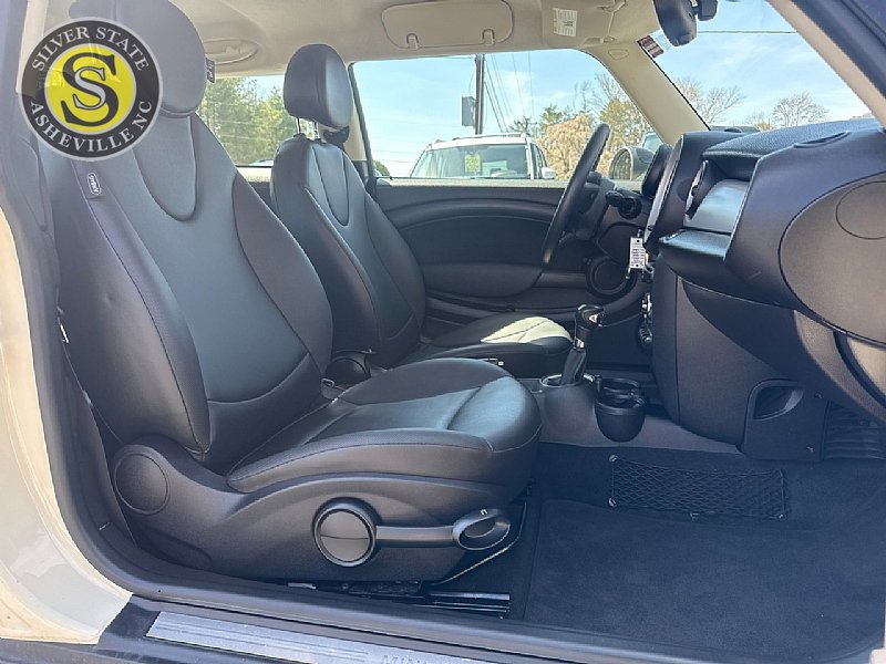 Used 2013 MINI Cooper Hardtop image 16