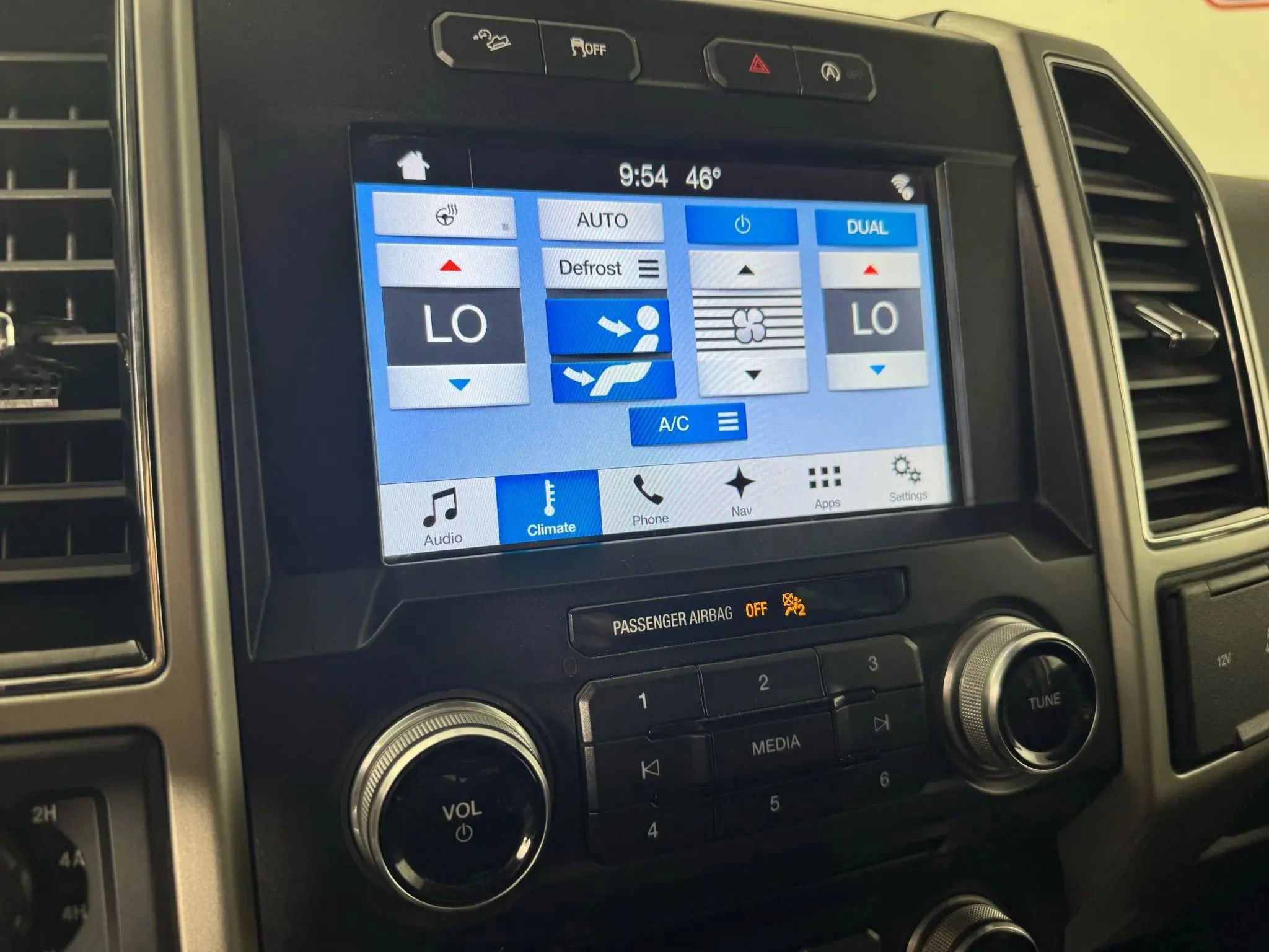 Used 2018 Ford F150 Lariat w/ Equipment Group 502A Luxury image 21