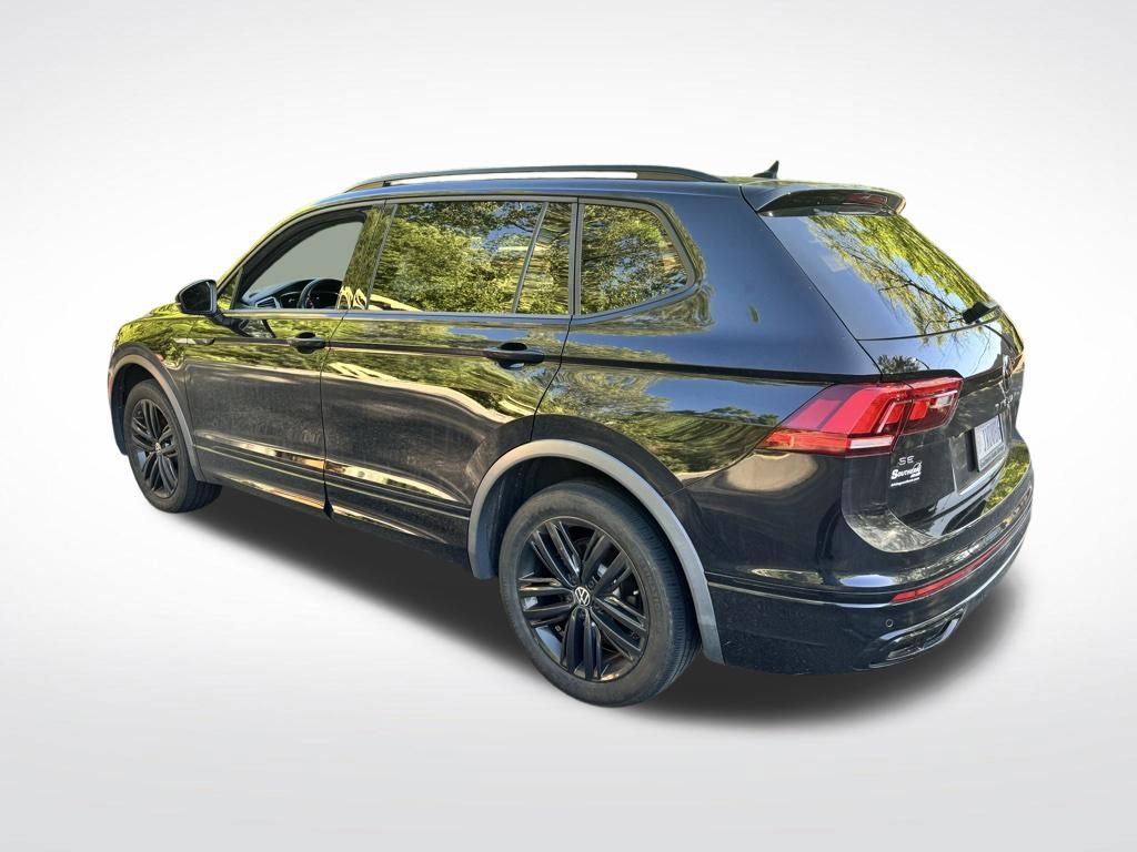 Used 2022 Volkswagen Tiguan SE R-Line AWD/4WD image 3