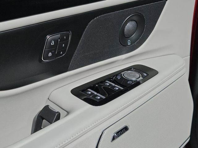 New 2026 Lincoln Nautilus Reserve w/ Jet Appearance Package AWD/4WD image 20