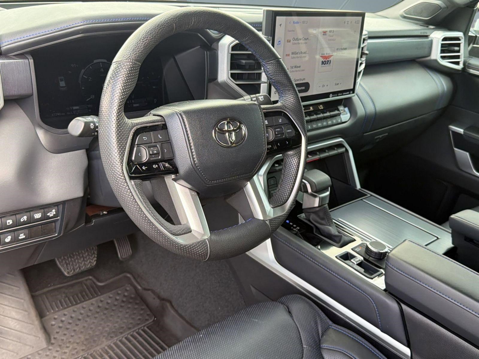 Used 2024 Toyota Sequoia Platinum AWD/4WD image 4