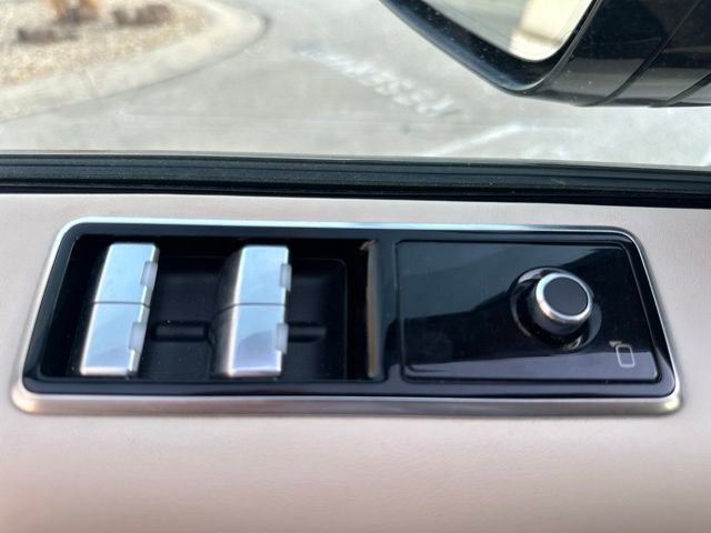 Used 2020 Land Rover Range Rover Sport HST image 34