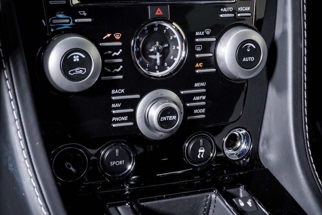 Used 2009 Aston Martin DBS Coupe image 31