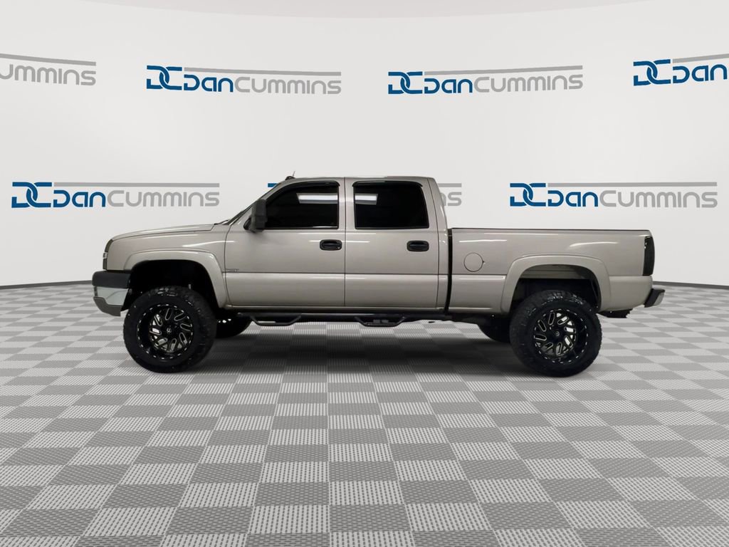 Used 2004 Chevrolet Silverado 2500 LT w/ Heavy-Duty Power Package AWD/4WD image 5