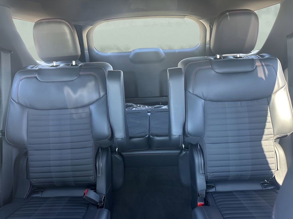 Used 2025 Ford Explorer ST-Line w/ Premium Package image 12