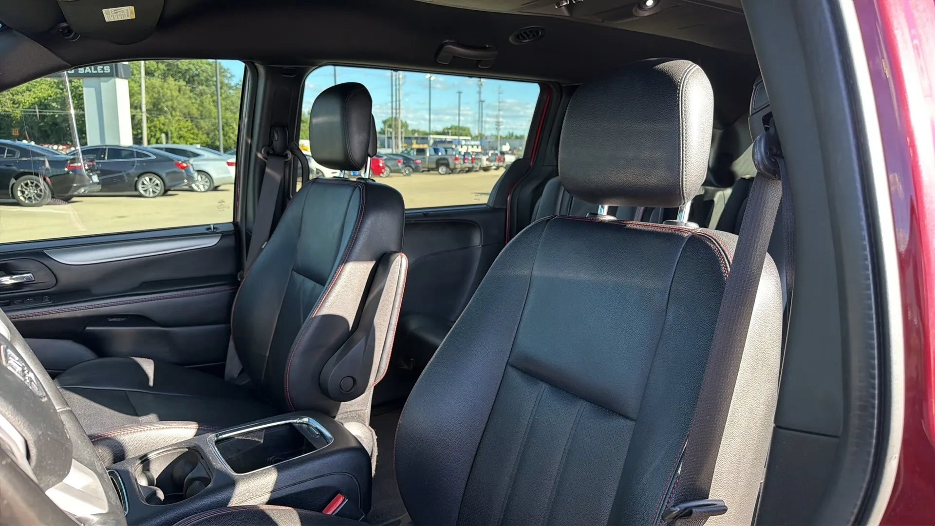 Used 2020 Dodge Grand Caravan GT FWD image 91