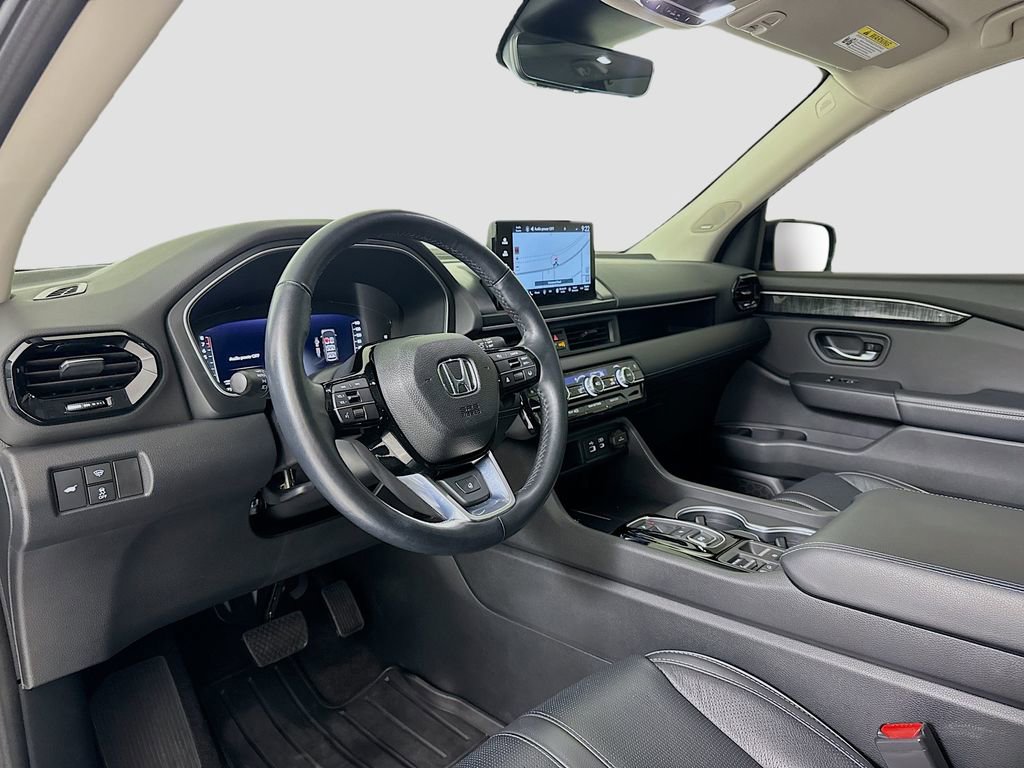 Used 2023 Honda Pilot Elite image 7