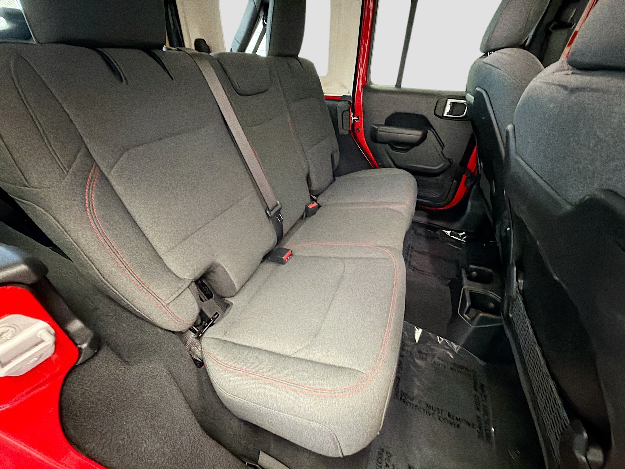 Used 2025 Jeep Wrangler Unlimited Rubicon AWD/4WD image 14