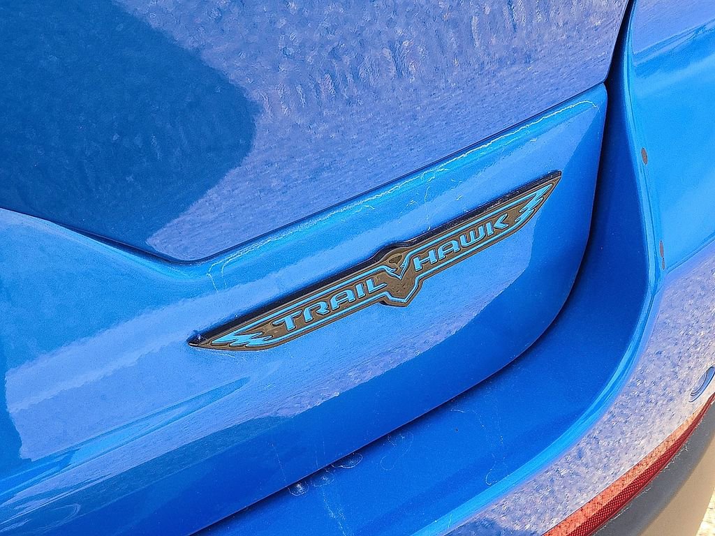 Used 2023 Jeep Grand Cherokee Trailhawk w/ Advanced Protech Group II AWD/4WD image 15