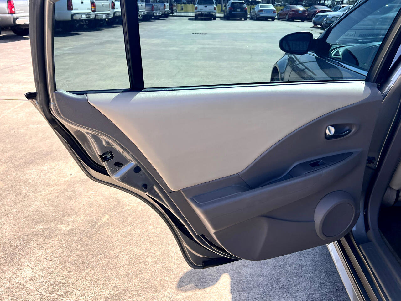 Used 2003 Nissan Altima 3.5 SE image 29