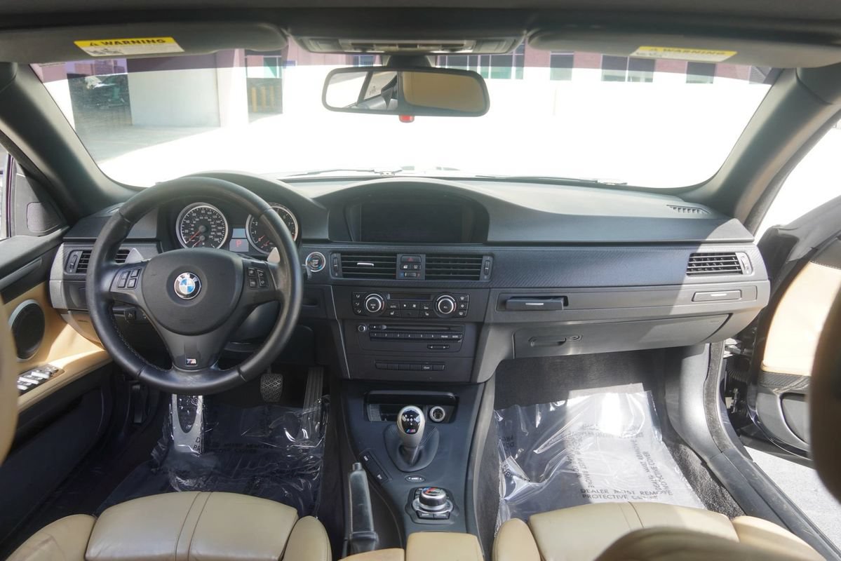 Used 2011 BMW M3 Convertible RWD image 3
