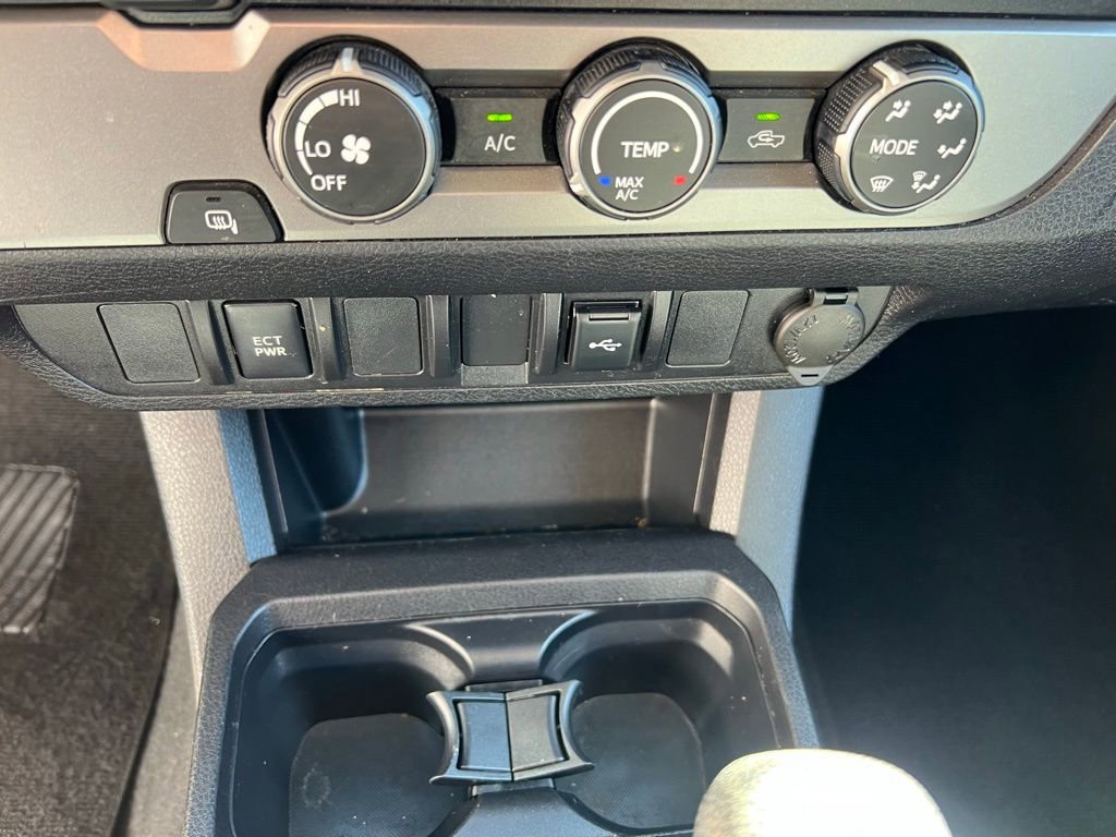 Used 2022 Toyota Tacoma SR w/ SR Convenience Package image 15