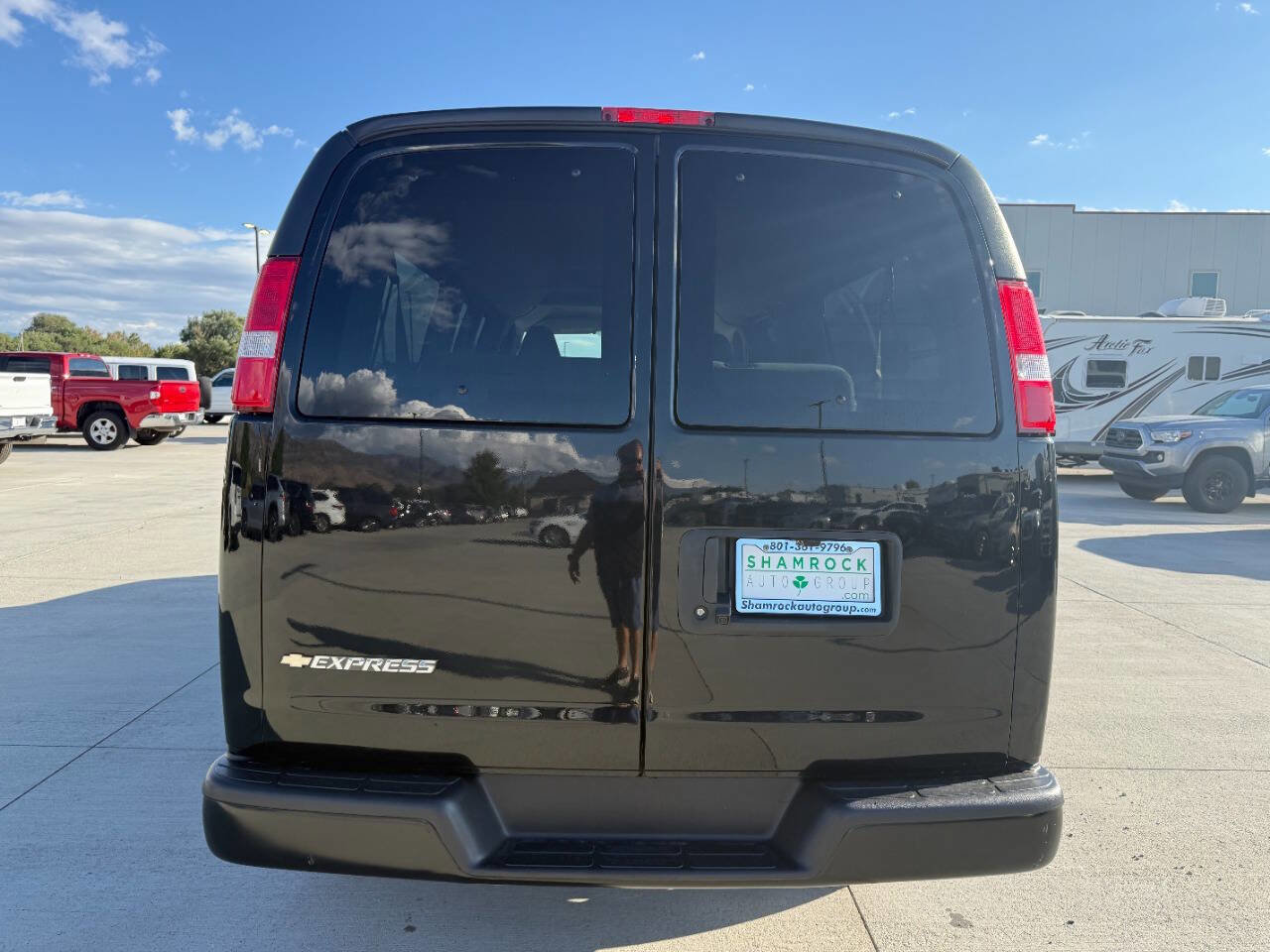 Used 2023 Chevrolet Express 3500 LS image 4