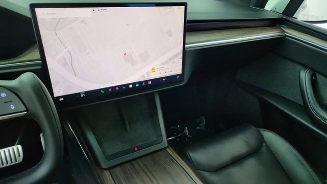Used 2023 Tesla Model X image 48