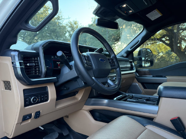 Used 2026 Ford F250 Lariat AWD/4WD image 9