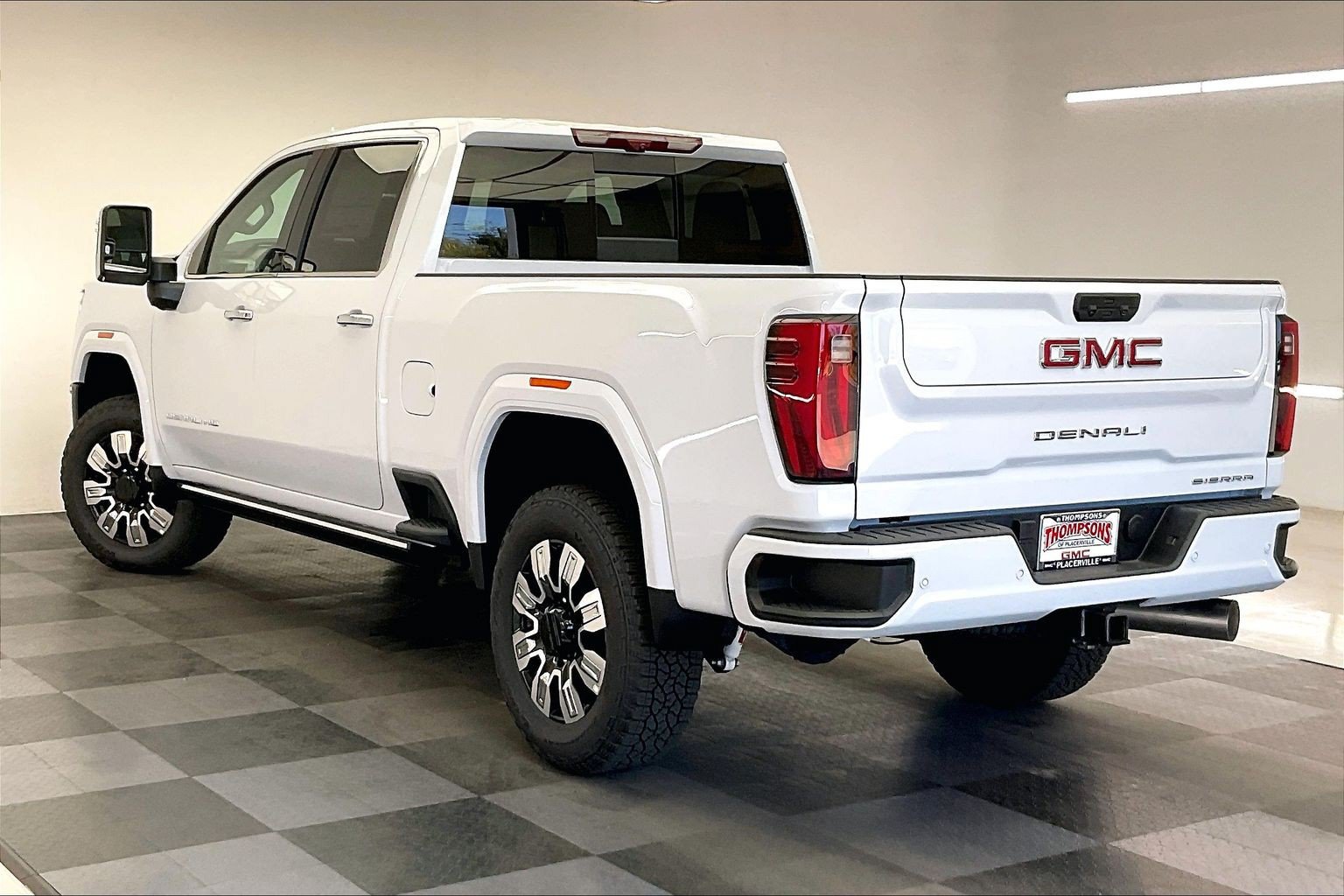 New 2026 GMC Sierra 2500 Denali w/ Denali Reserve Package AWD/4WD image 2