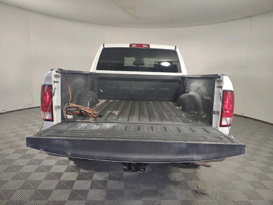 Used 2022 RAM 1500 Tradesman w/ Chrome Appearance Group image 7