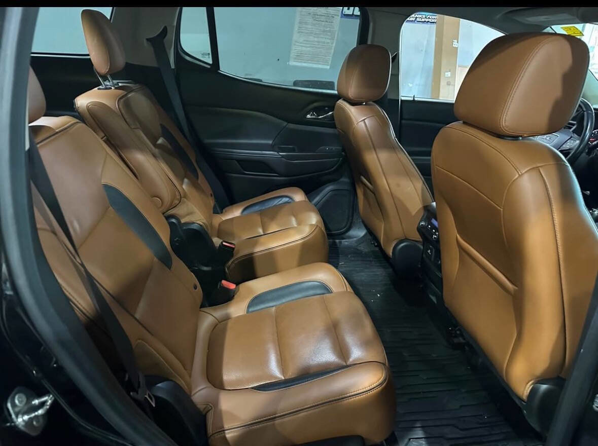 Used 2018 GMC Acadia SLT w/ LPO, Protection Package image 9
