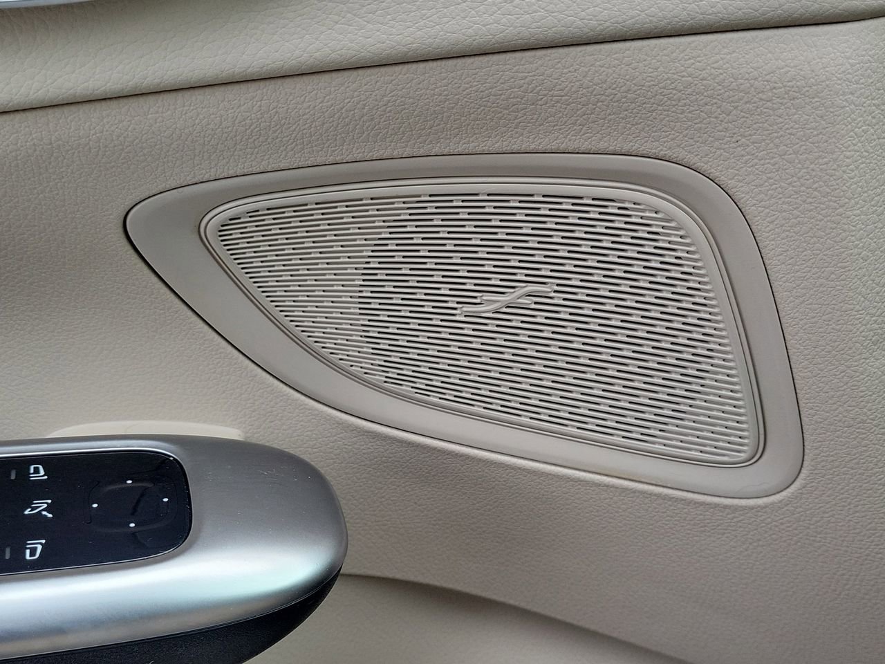 Certified 2022 Mercedes-Benz C 300 Sedan image 24