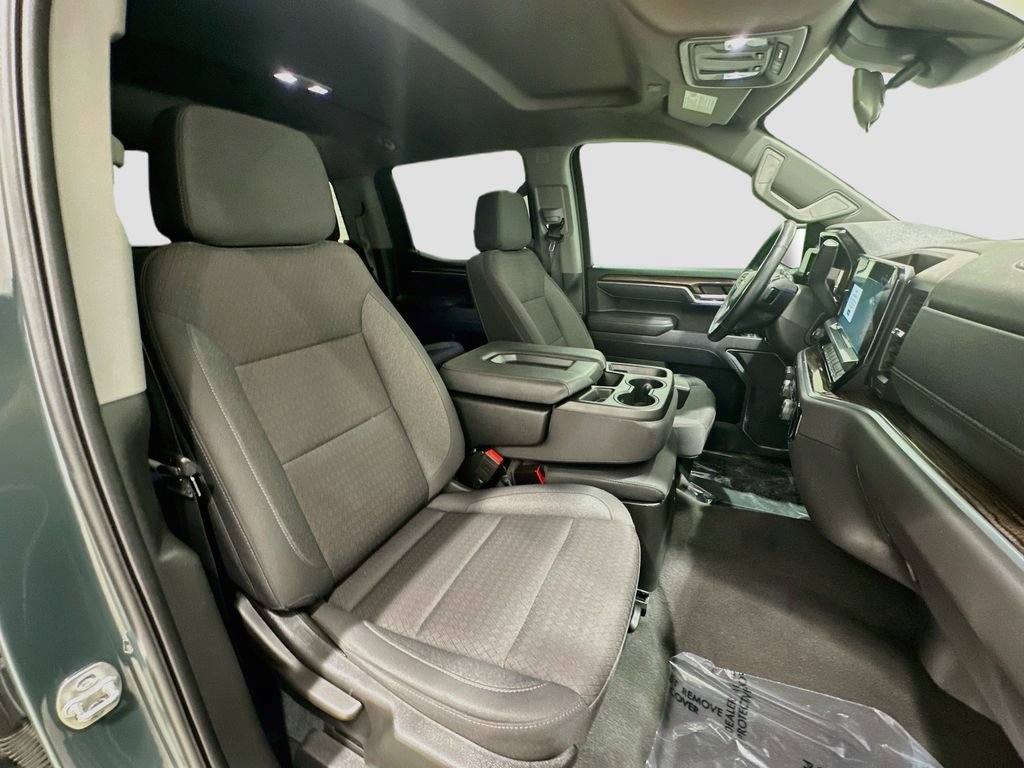 Certified 2025 Chevrolet Silverado 1500 LT RWD image 29