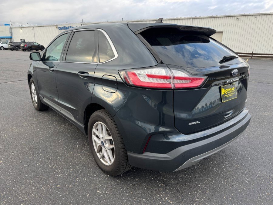 Used 2022 Ford Edge SEL image 3