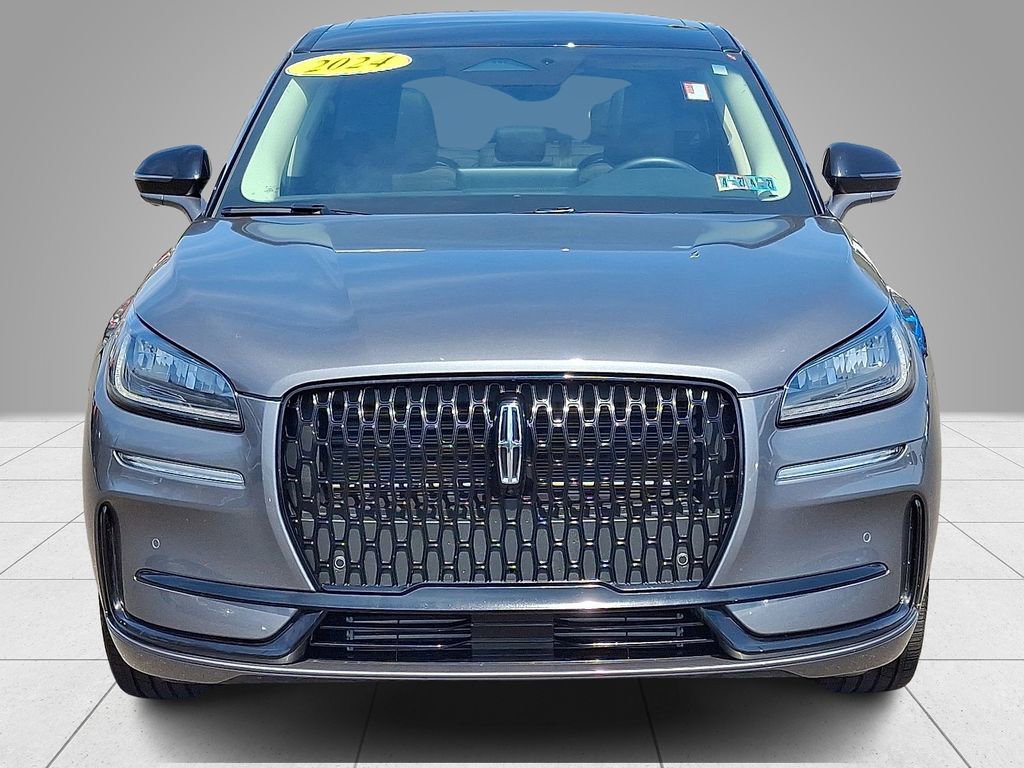Used 2024 Lincoln Corsair AWD w/ Equipment Group 101A image 3