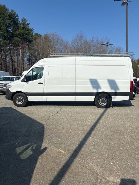 Used 2021 Mercedes-Benz Sprinter 2500 image 4