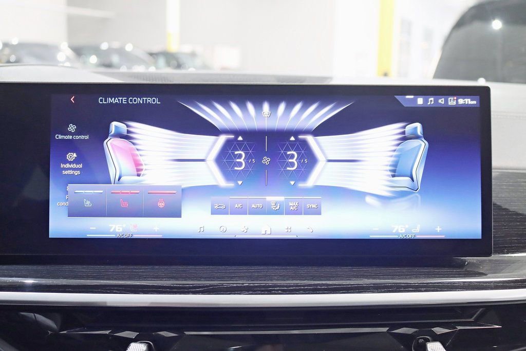 Used 2024 BMW X5 M60i image 24