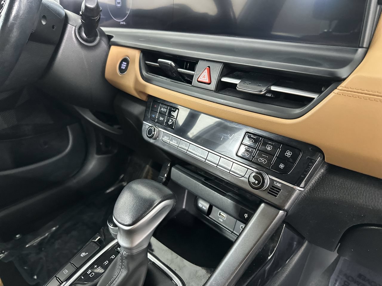 Certified 2024 Kia Seltos EX FWD image 14