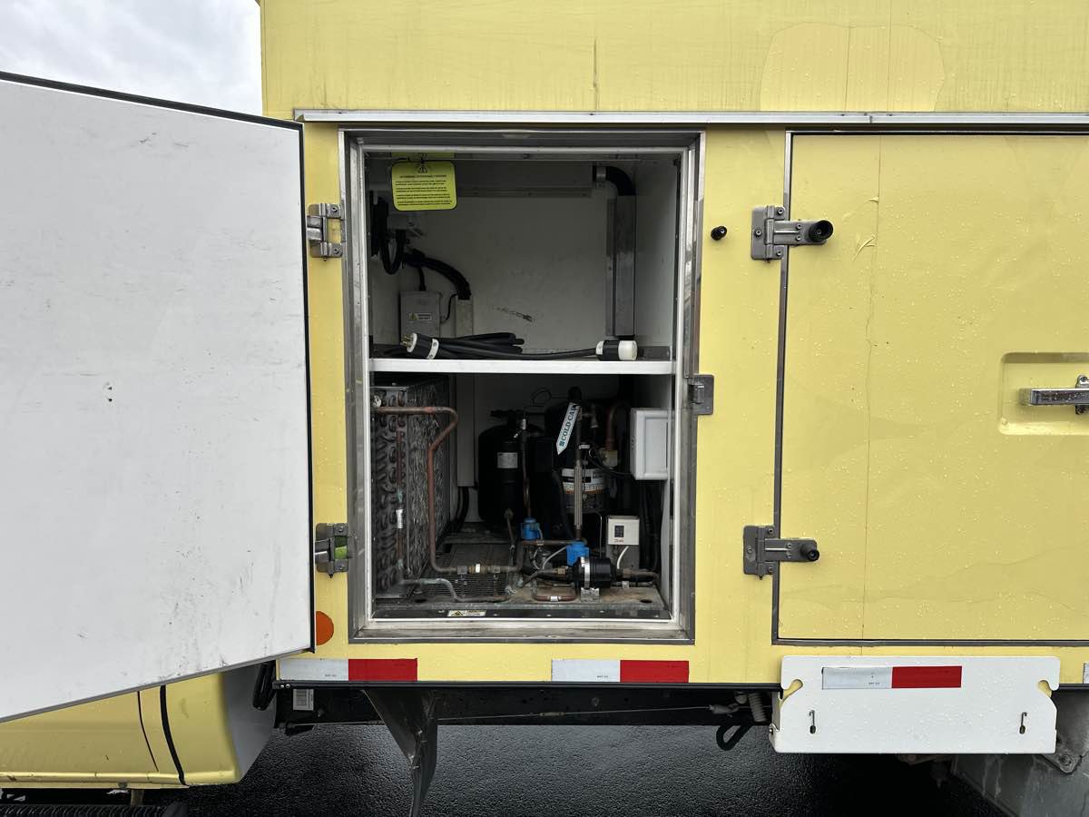 Used 2019 Ford E-450 and Econoline 450 Super Duty w/ Power Windows & Locks Group image 19