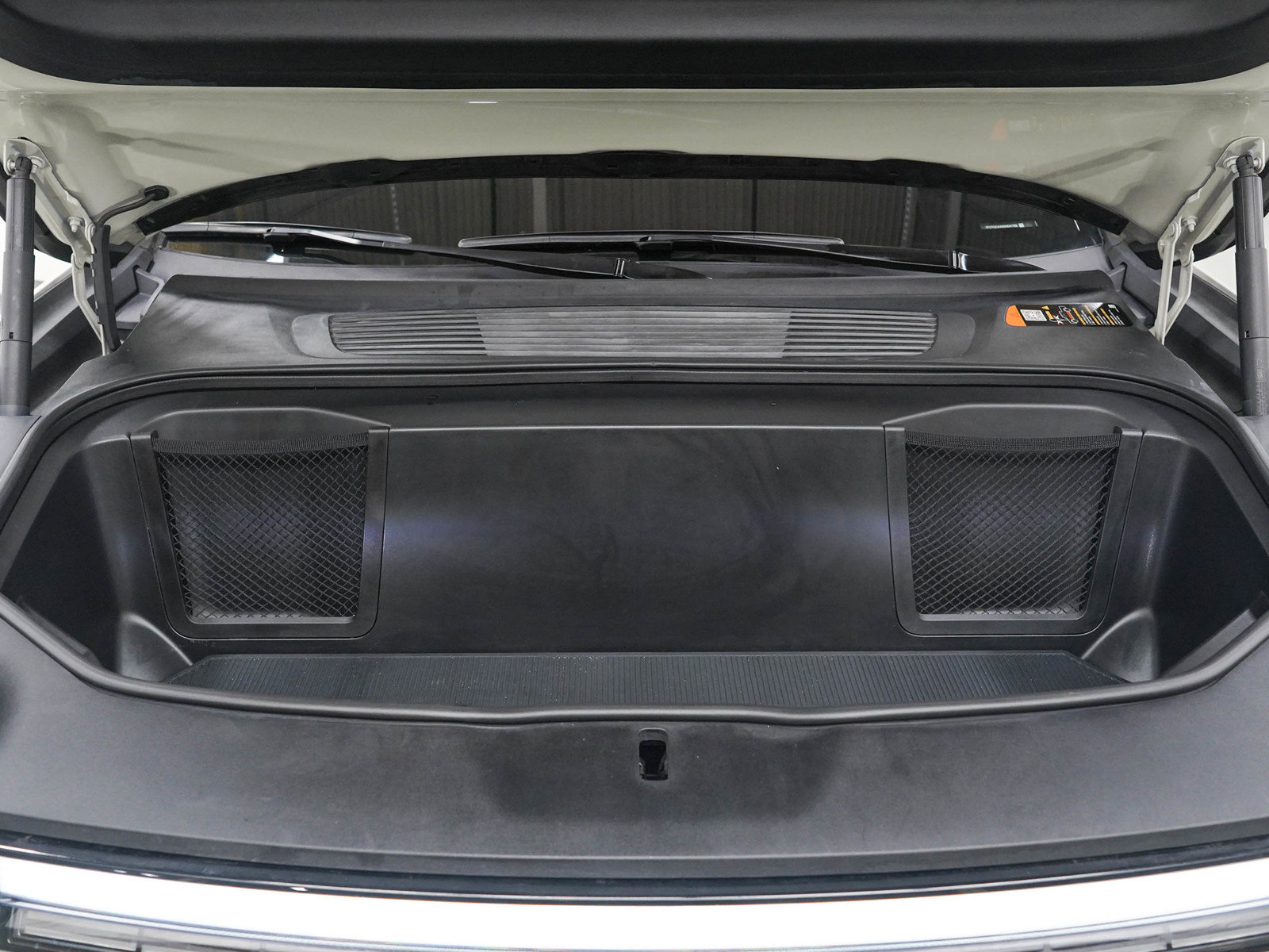 Used 2025 Rivian R1T Adventure Tri AWD/4WD image 32