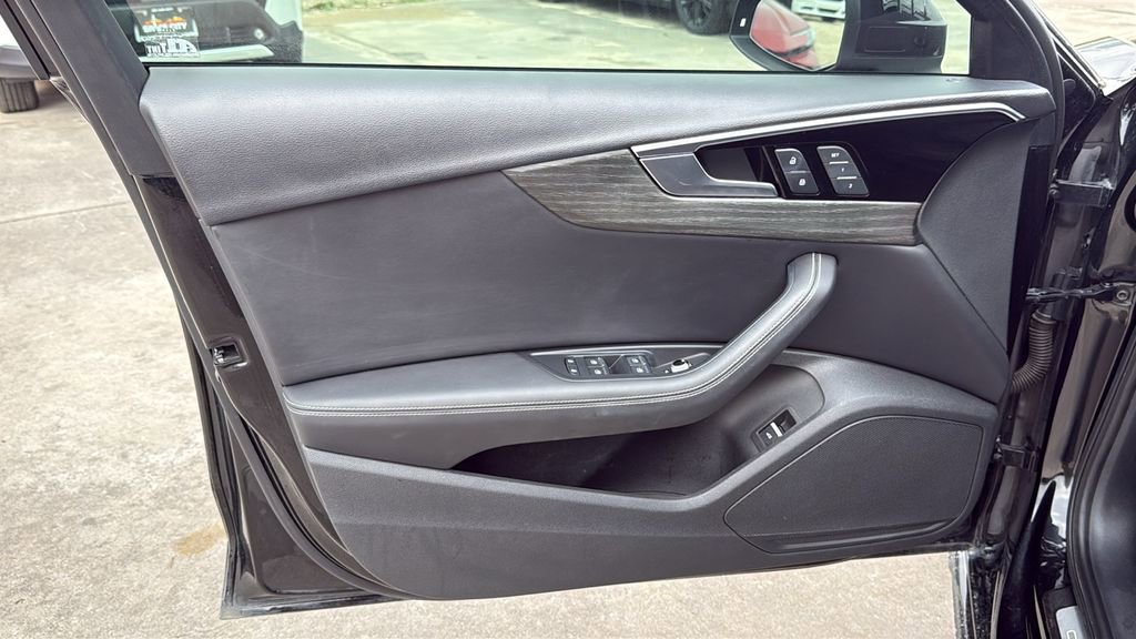 Used 2022 Audi A4 2.0T Premium Plus w/ Premium Plus Package image 12