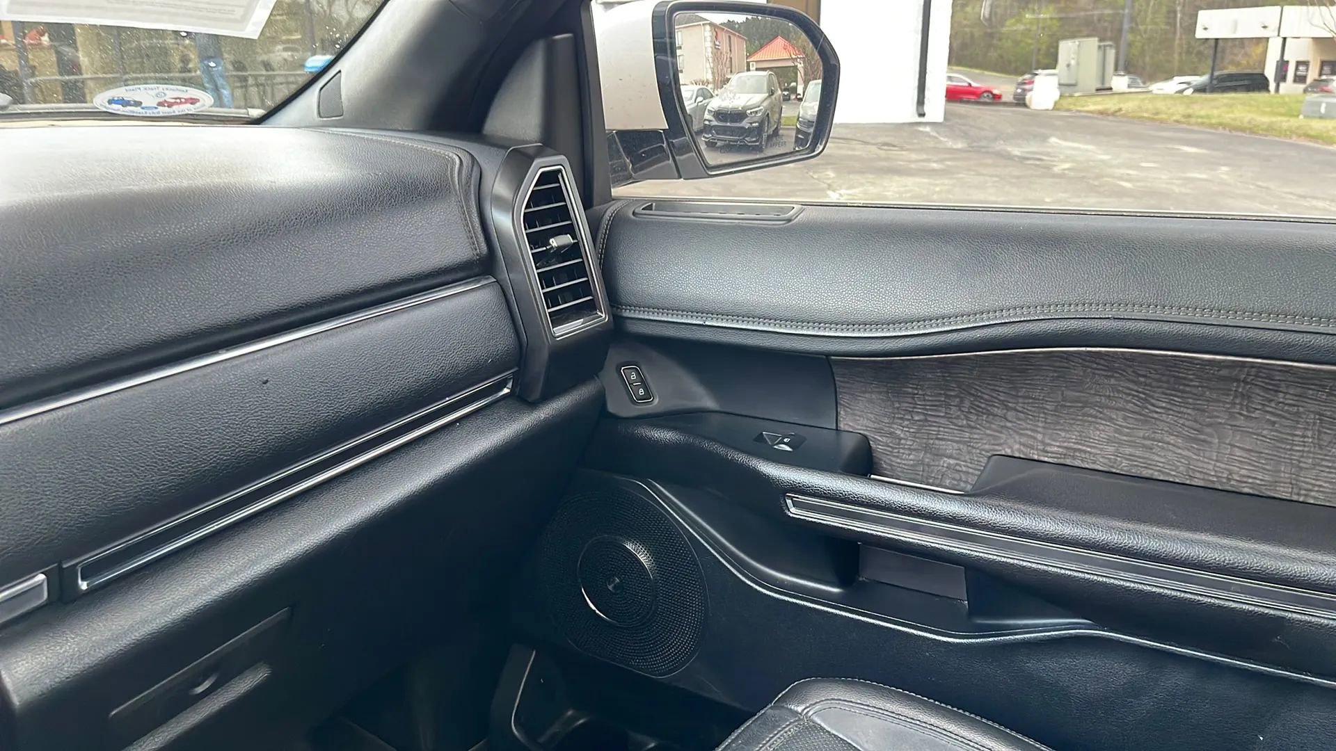 Used 2018 Ford Expedition Max Limited w/ Equipment Group 301A image 31