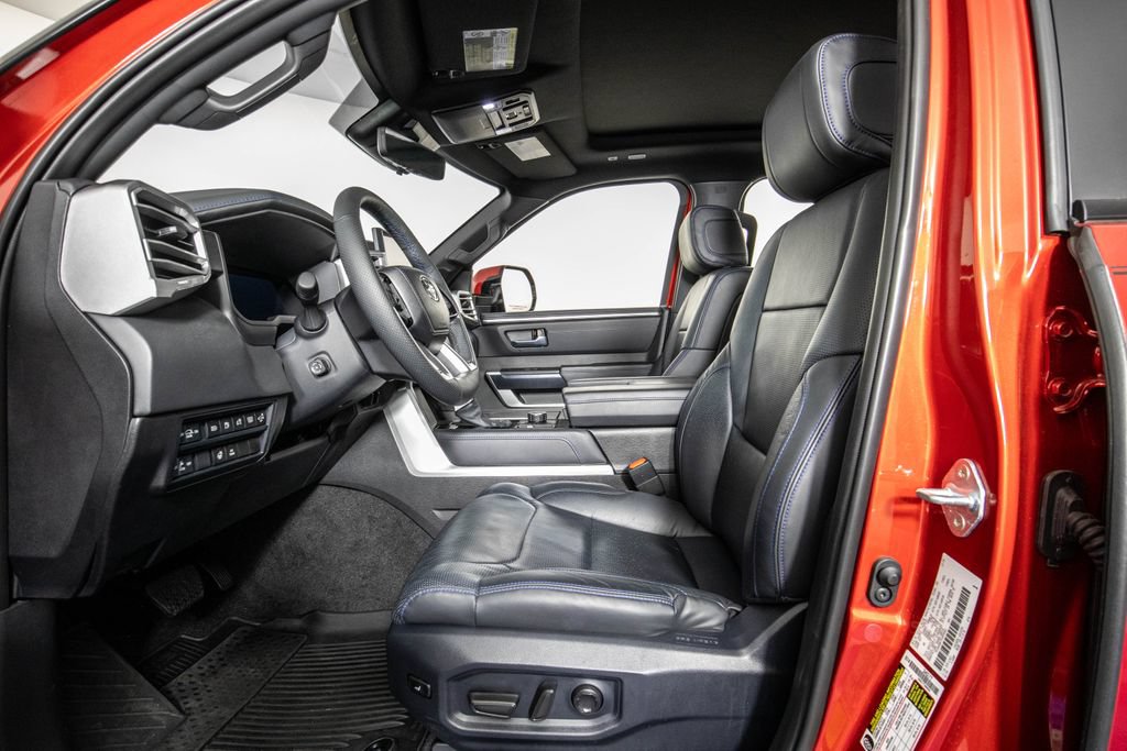 Used 2025 Toyota Sequoia Platinum AWD/4WD image 9