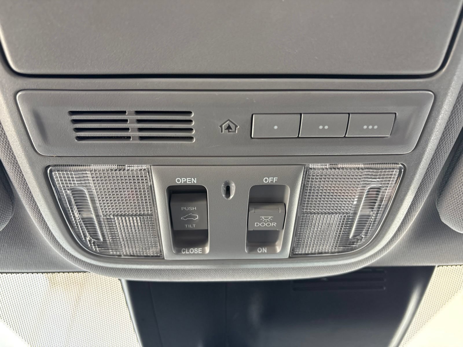 Used 2022 Honda CR-V Touring image 21