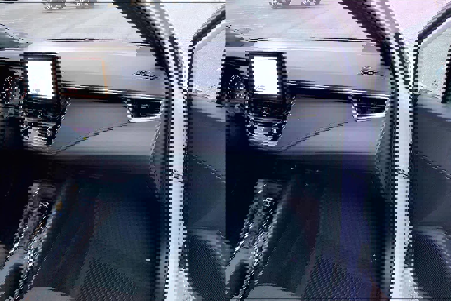 Used 2025 Toyota Corolla SE image 18