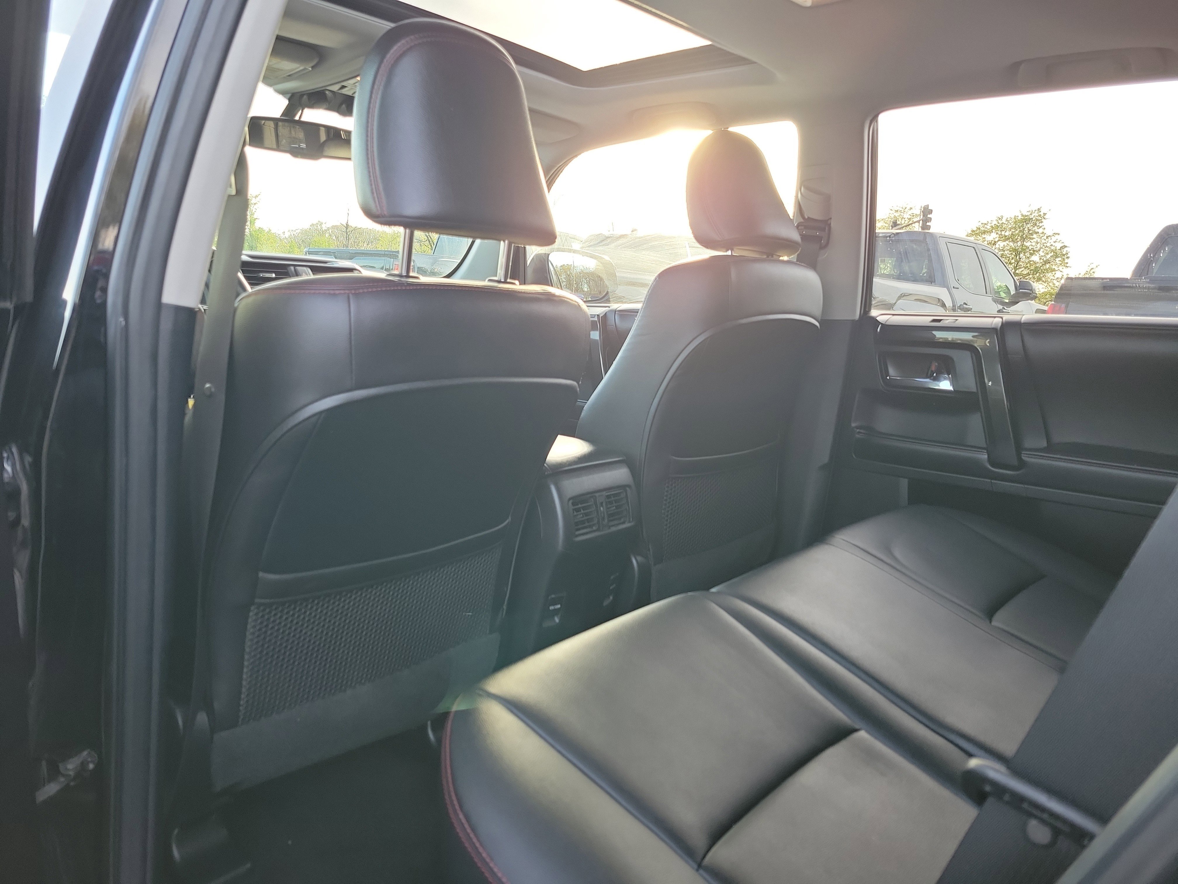 Used 2015 Toyota 4Runner Trail Premium AWD/4WD image 10