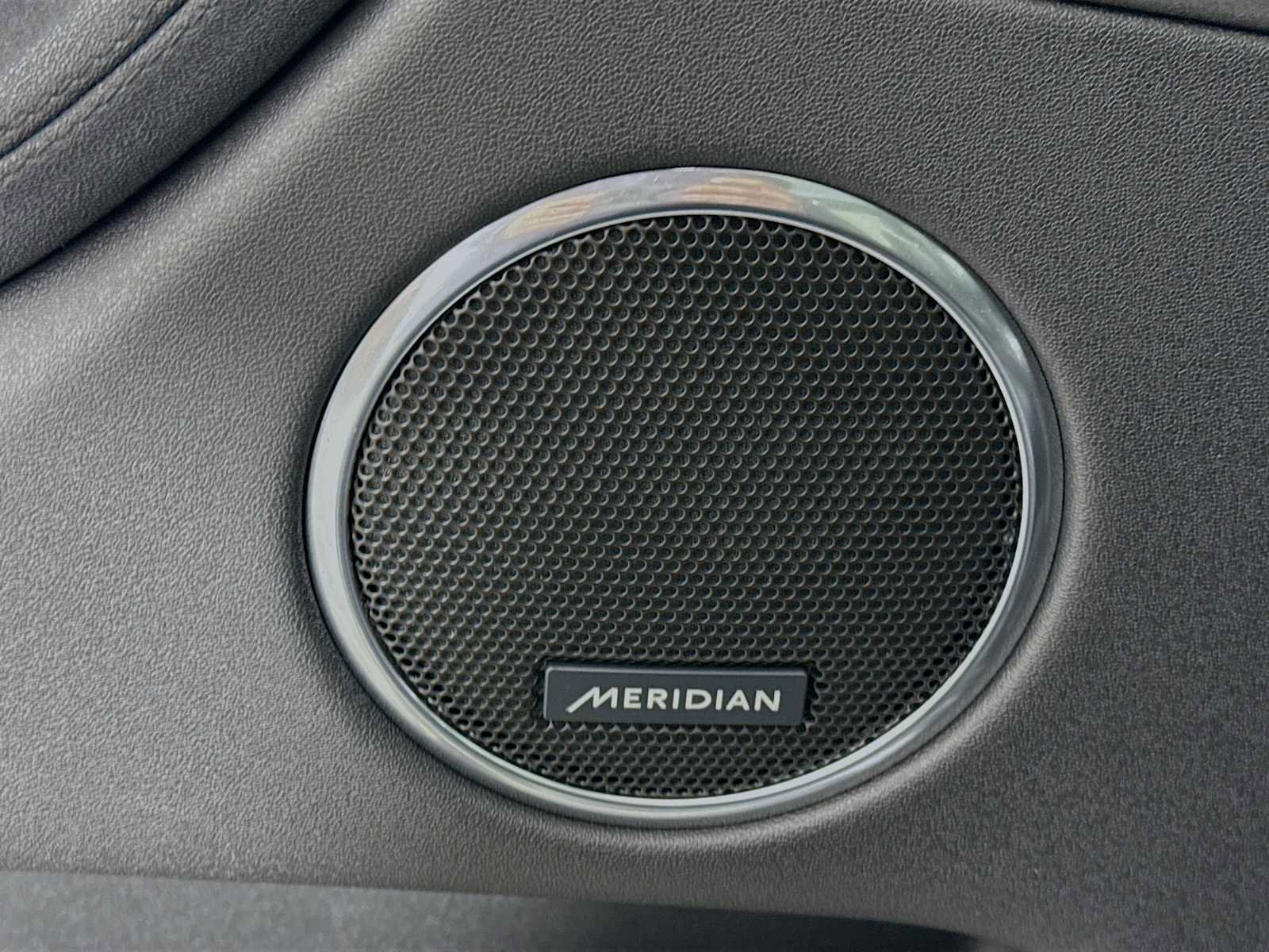 Used 2024 Land Rover Discovery Sport S image 20