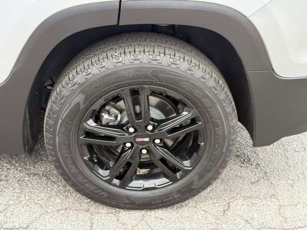 Used 2023 GMC Terrain AT4 image 11