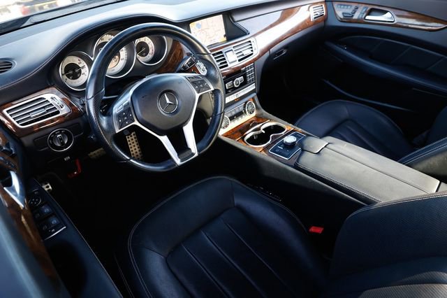 Used 2012 Mercedes-Benz CLS 550 4MATIC w/ Premium I Pkg image 6